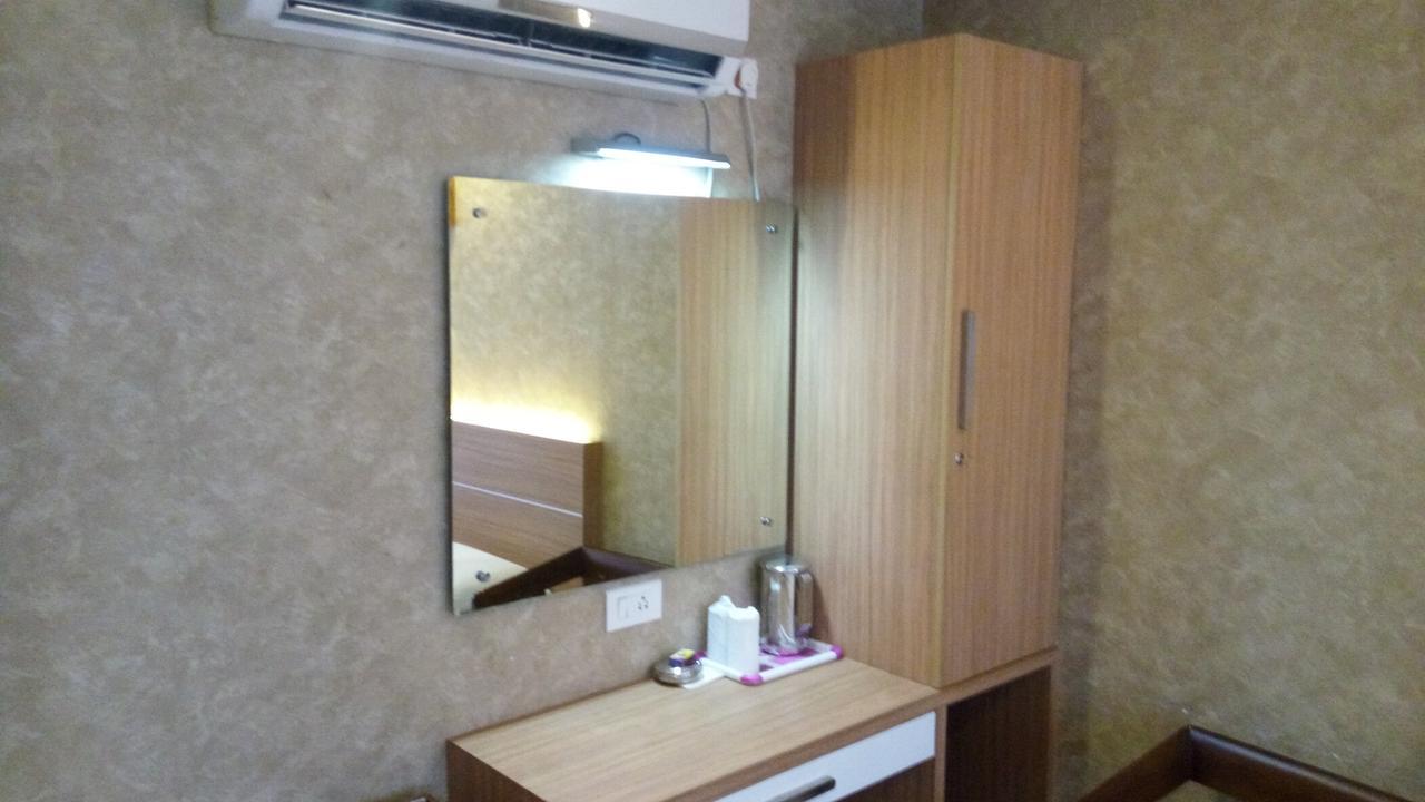 Hotel Kapilavasthu 帕拉克卡德 外观 照片